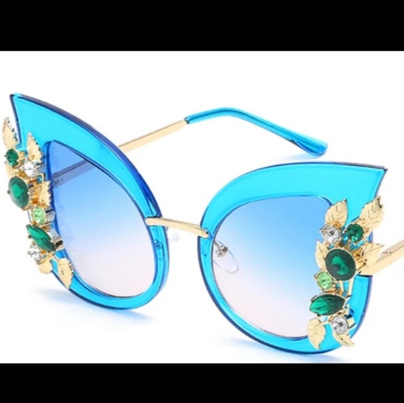 Diva Cat Eyes - Picture 3 of 5